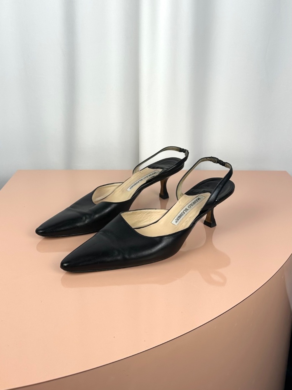 Vintage Manolo Blahnik Black Leather Pointed Toe Slingback Heels EU 39 - Picture 3 of 16